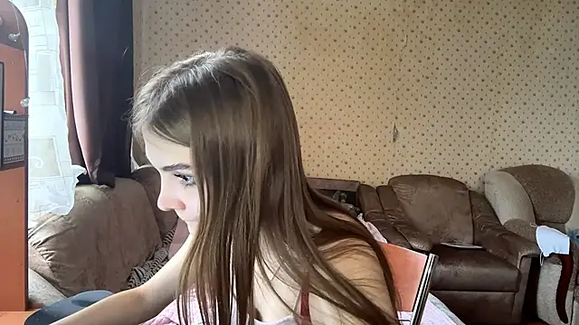 Babysmall girl online show from 8, 2, 2026