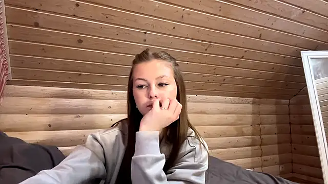 TessSamul online show from 30, 4, 2026