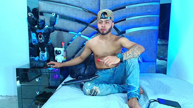Xanderstone00 online show from 9, 6, 2026