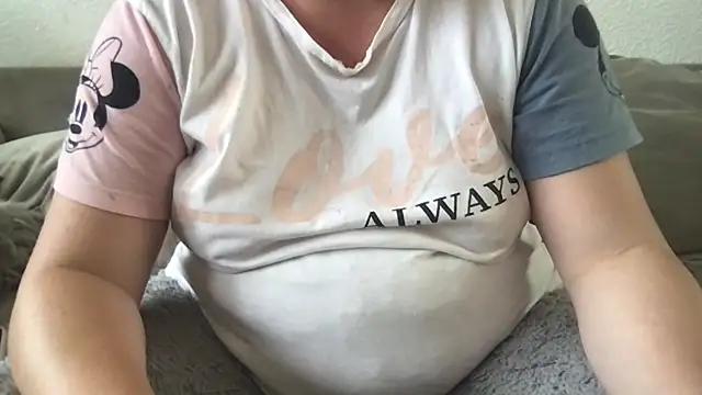 FlirtyFrayaXX online show from 8, 6, 2026