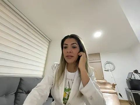 Encantadora Eva online show from 17, 2, 2026