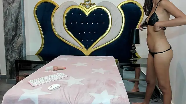 Snapshot of LinaSalazar chatting on 16, 2, 2026 LinaSalazar online show from 16, 2, 2026