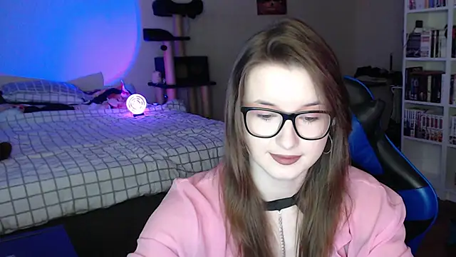 LunaXcherry online show from 1, 4, 2026