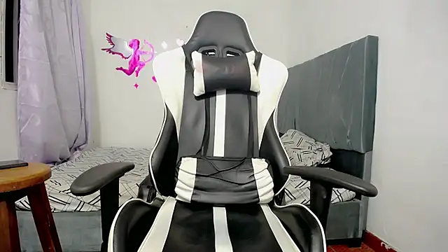 Snapshot of Tuporia6272 chatting on 2, 3, 2026 Tuporia6272 online show from 2, 3, 2026