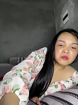 Strawberry-wet online show from 5, 3, 2026