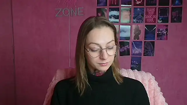 Esmi Winter online show from 18, 2, 2026