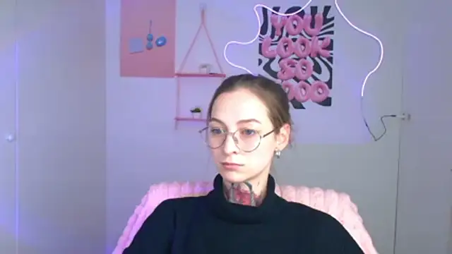 Esmi Winter online show from 25, 2, 2026