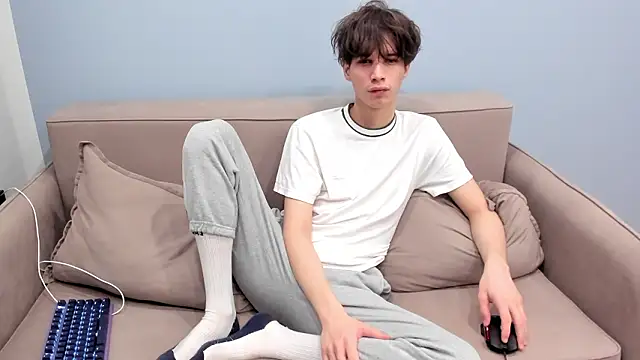 Ur NextDoor Boy online show from 28, 2, 2026