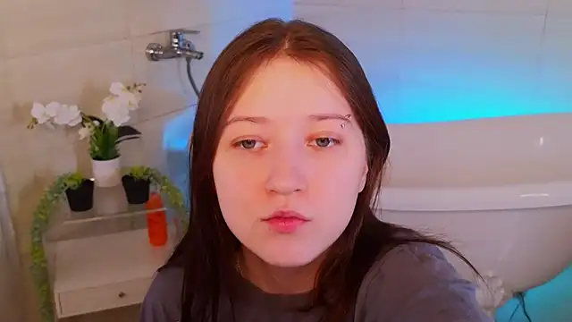 MmollyMay online show from 3, 3, 2026