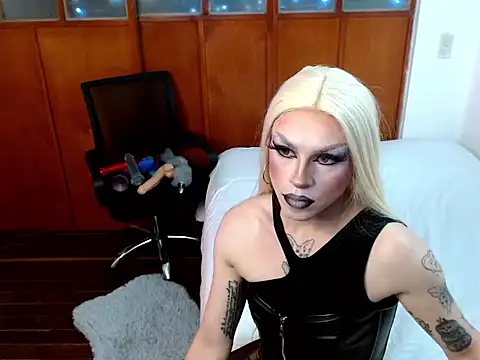 DanniHotBoy02 online show from 13, 2, 2026