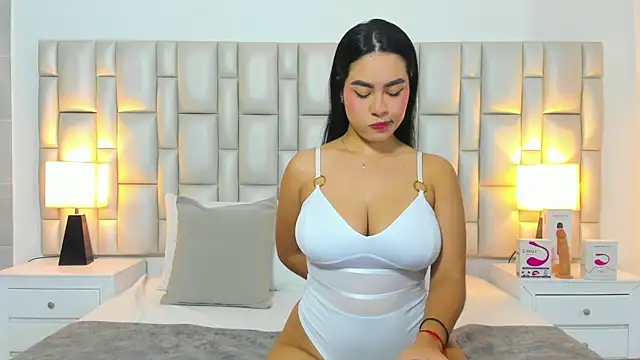 Snapshot of paola_katy_dicks chatting on 24, 6, 2026 paola katy dicks online show from 24, 6, 2026