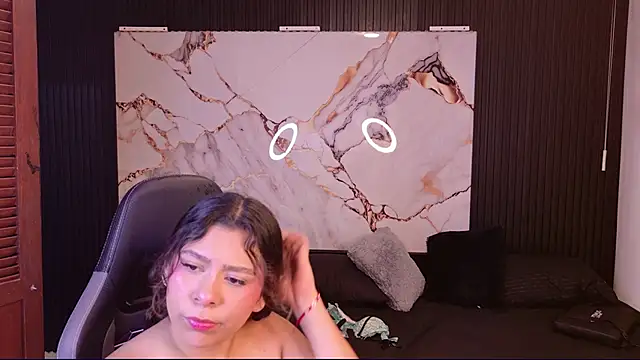Snapshot of Sophie19__ chatting on 6, 3, 2026 Sophie19 online show from 6, 3, 2026