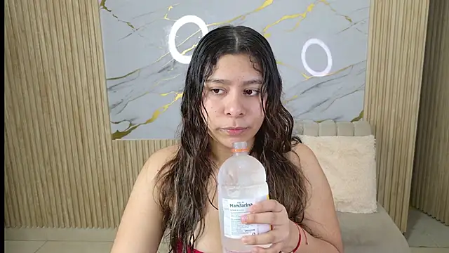 Snapshot of Sophie19__ chatting on 16, 4, 2026 Sophie19 online show from 16, 4, 2026