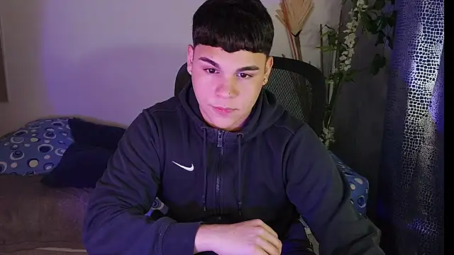 eithan jonnes online show from 10, 4, 2026