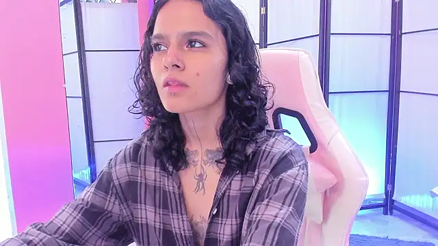 Snapshot of Julianne_7 chatting on 16, 2, 2026 Julianne 7 online show from 16, 2, 2026