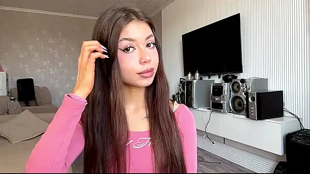 You Club Winx online show from 15, 4, 2026