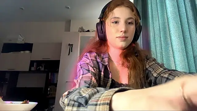 Snapshot of AliceCarrol chatting on 21, 2, 2026 AliceCarrol online show from 21, 2, 2026