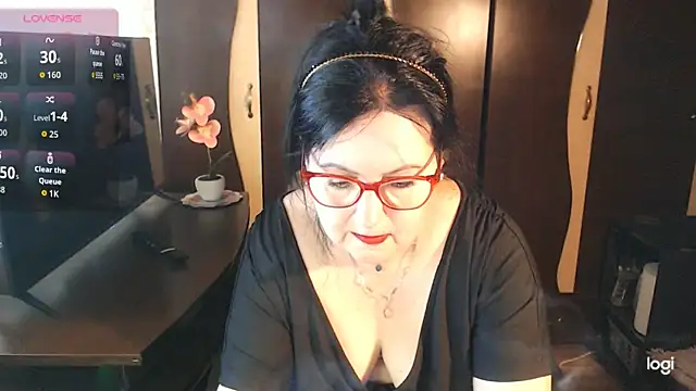 exiMIlf online show from 18, 5, 2026