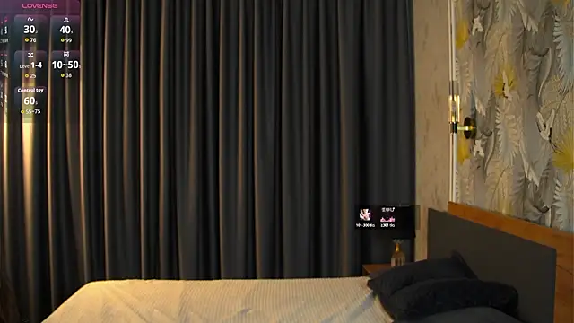 Snapshot of MarenCalarco chatting on 25, 2, 2026 MarenCalarco online show from 25, 2, 2026