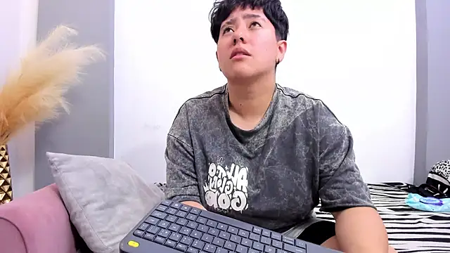 Snapshot of Gaia_n_Nix chatting on 22, 6, 2026 Gaia n Nix online show from 22, 6, 2026