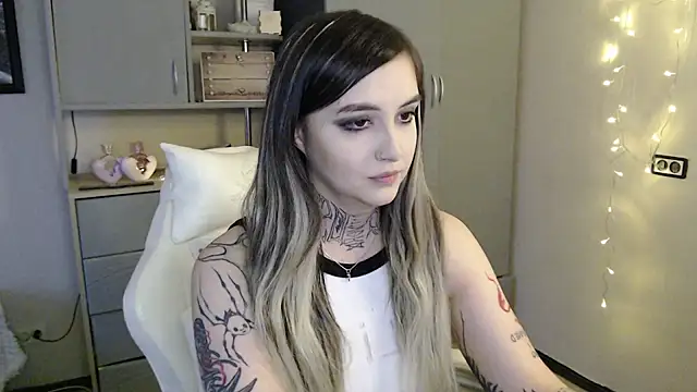 Rin Tozier online show from 6, 4, 2026