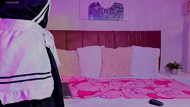 emma wilder  online show from 8, 4, 2026