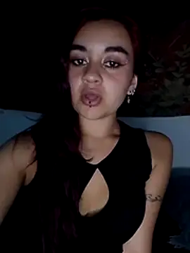 Snapshot of Lucy_allen1 chatting on 4, 3, 2026 Lucy allen1 online show from 4, 3, 2026