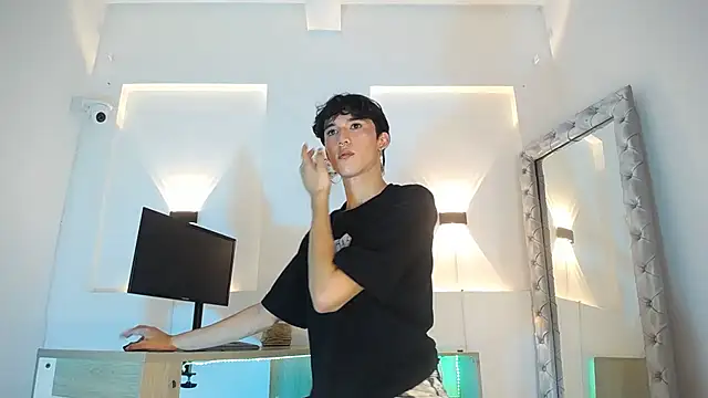 jullian ricci online show from 17, 4, 2026