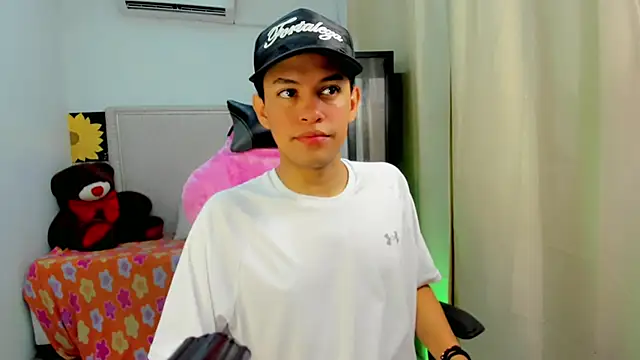 Top and bottom online show from 2, 4, 2026