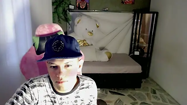 Top and bottom online show from 2, 5, 2026