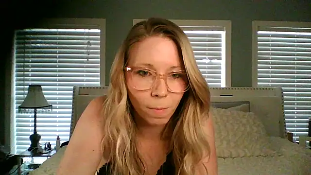 Snapshot of NikkiB653466 chatting on 16, 2, 2026 NikkiB653466 online show from 16, 2, 2026