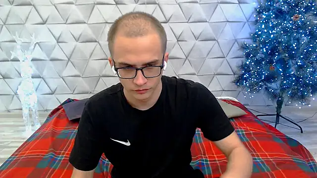 Pure Aura online show from 27, 2, 2026