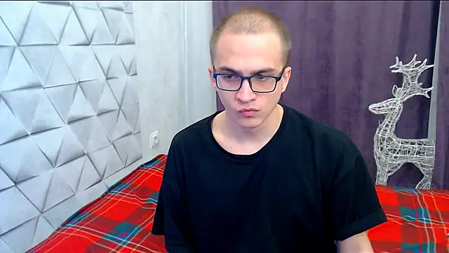 Pure Aura online show from 3, 3, 2026