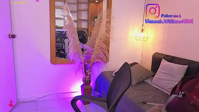 Snapshot of Hanna_Williams__ chatting on 1, 3, 2026 Hanna Williams online show from 1, 3, 2026