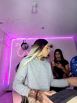 Violeta R  online show from 2, 4, 2026