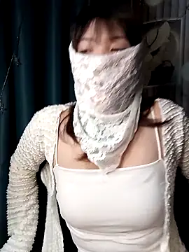 Girl-crazy1 online show from 10, 4, 2026