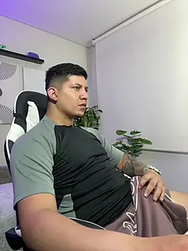 Snapshot of _robertobaggioo chatting on 19, 2, 2026 robertobaggioo online show from 19, 2, 2026