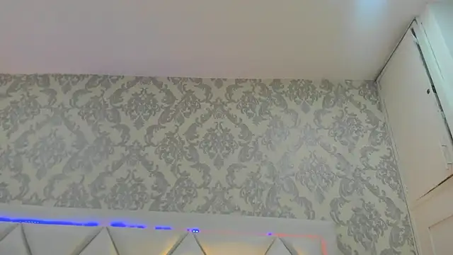 Snapshot of HollyOlson chatting on 11, 7, 2026 HollyOlson online show from 11, 7, 2026