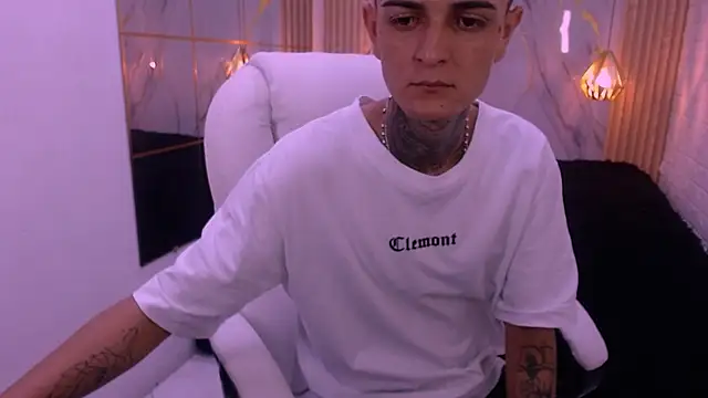 Snapshot of benjamin_anthony chatting on 17, 2, 2026 benjamin anthony online show from 17, 2, 2026