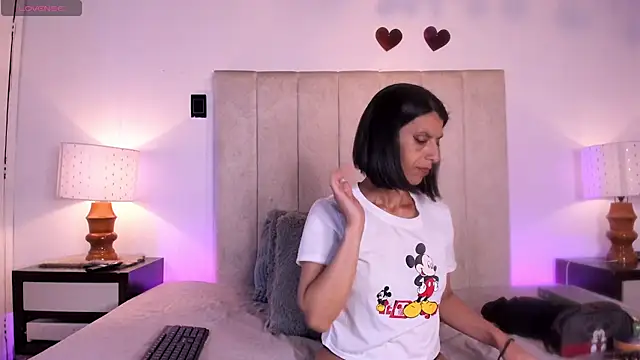 Snapshot of MissMilf_ chatting on 28, 4, 2026 MissMilf online show from 28, 4, 2026