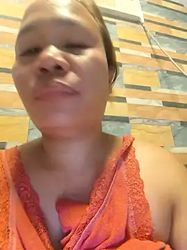 Snapshot of squirtshantal chatting on 18, 10, 2025 squirtshantal online show from 18, 10, 2025