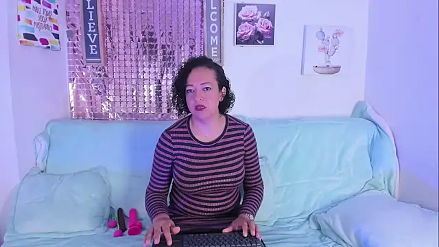 Snapshot of AdeleNasty chatting on 13, 2, 2026 AdeleNasty online show from 13, 2, 2026