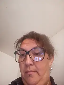  Saraqueen online show from 5, 4, 2026