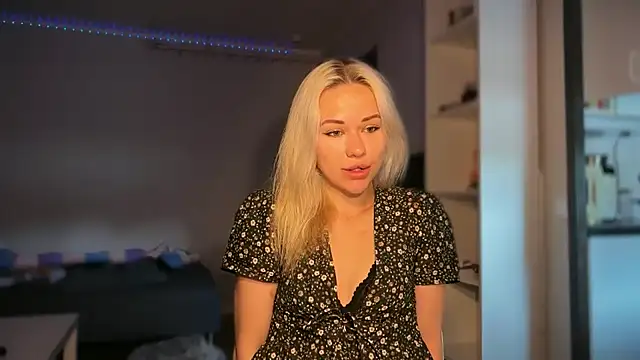 Leylia Lily online show from 3, 6, 2026