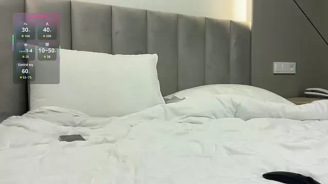 Snapshot of -LunaLove- chatting on 3, 3, 2026 -LunaLove- online show from 3, 3, 2026