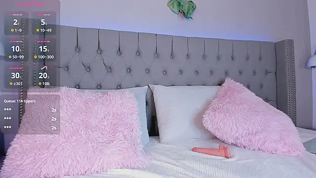 angelina honey  online show from 27, 3, 2026