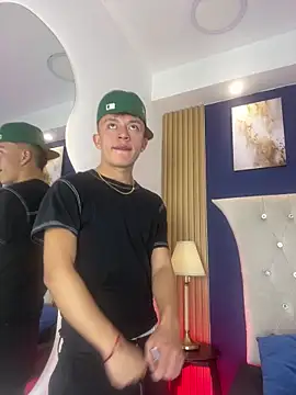 Dark Nico online show from 28, 2, 2026