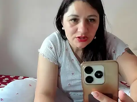 Snapshot of EVELYNA88 chatting on 16, 2, 2026 EVELYNA88 online show from 16, 2, 2026