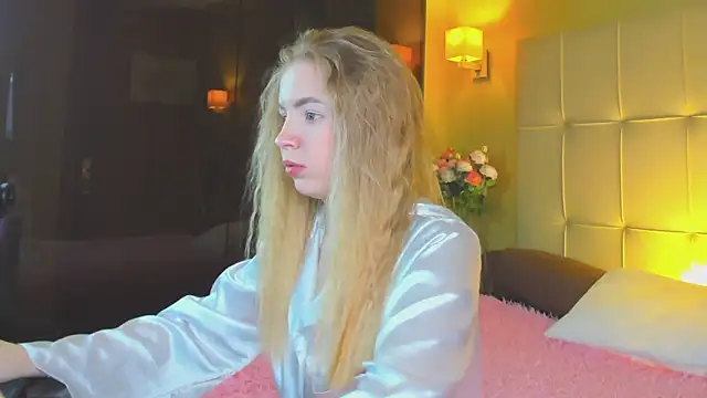 Linda  Bloom online show from 6, 4, 2026