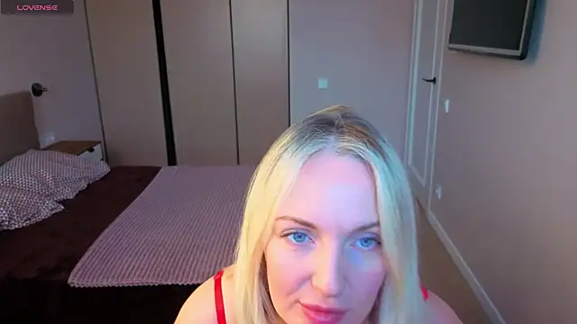 Snapshot of MonikaFoxys chatting on 25, 2, 2026 MonikaFoxys online show from 25, 2, 2026